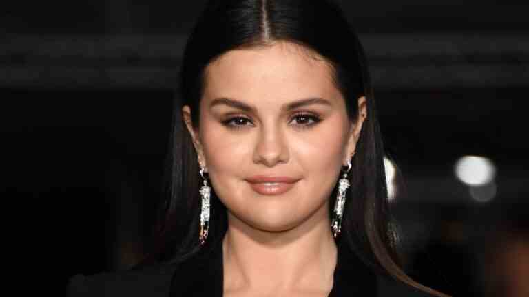 Selena Gomez ne se sent plus hantée par son passé Disney : « Je ne m'en sens définitivement pas débarrassée », mais « Parfois, je me fais déclencher » Les plus populaires doivent lire
	
	
