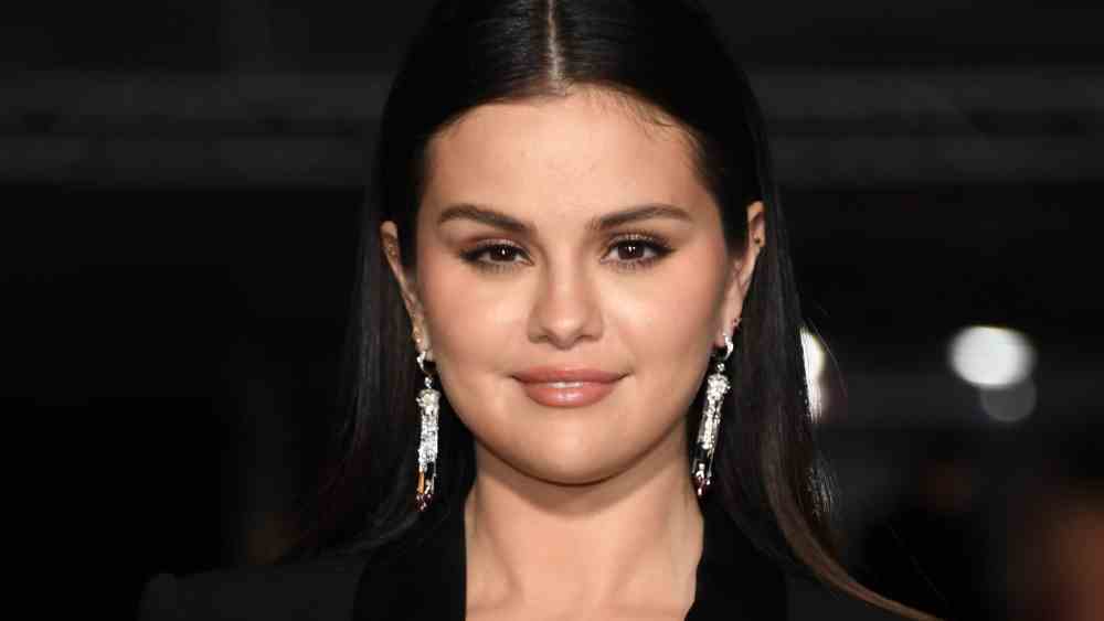 Selena Gomez ne se sent plus hantée par son passé Disney : « Je ne m'en sens définitivement pas débarrassée », mais « Parfois, je me fais déclencher » Les plus populaires doivent lire
	
	
