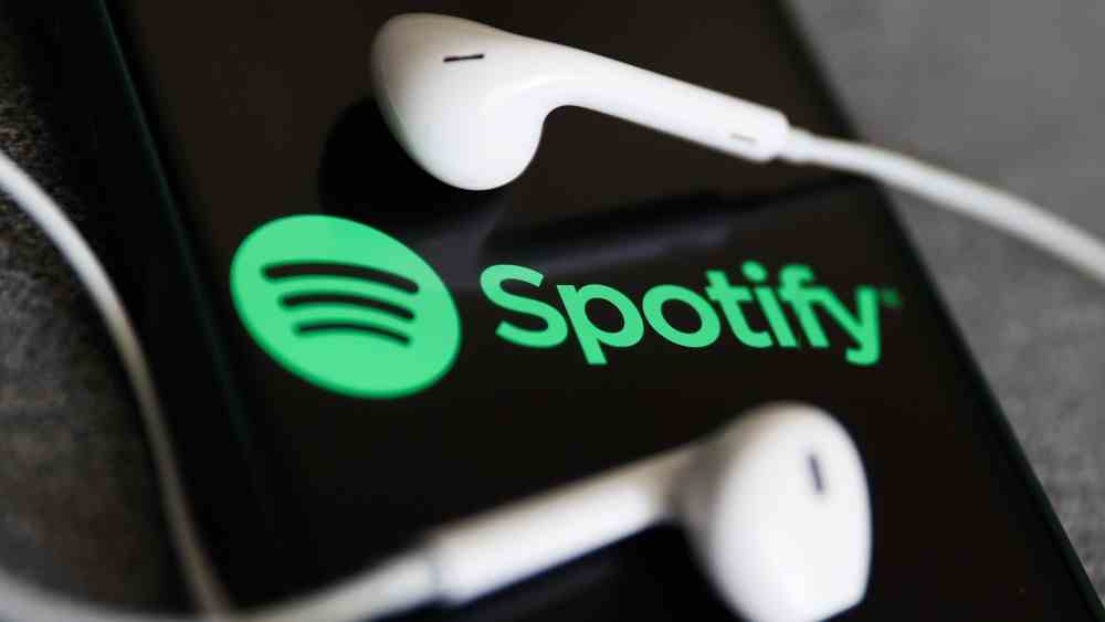 Spotify Podcast Reorg: Max Cutler va quitter, Julie McNamara va assumer la supervision des exclusivités sous licence, y compris avec Joe Rogan Le plus populaire doit lire Inscrivez-vous aux newsletters Variety Plus de nos marques
	
	
