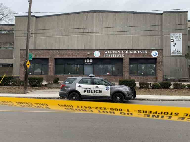 Un étudiant blessé dans une fusillade à l’extérieur du Weston Collegiate de Toronto