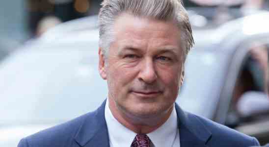 Une accusation clé contre Alec Baldwin dans l'affaire du tir de rouille a été abandonnée