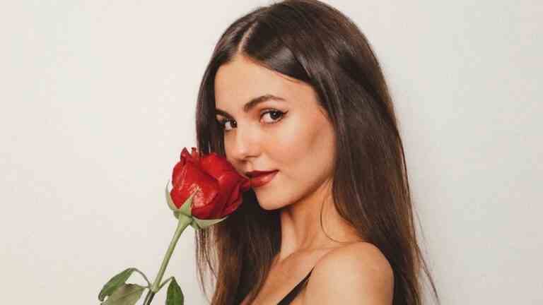 Victoria Justice célèbre son 30e anniversaire avec un nouveau single et confirme que son premier album est "définitivement" le plus populaire à lire absolument Inscrivez-vous aux newsletters Variety Plus de nos marques
	
	
