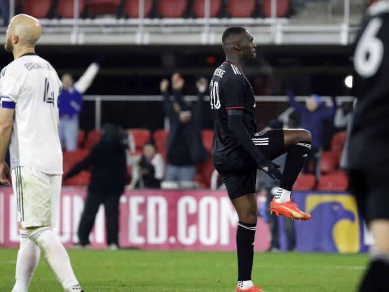 Le Toronto FC s’écrase et brûle contre DC United, perdant le match d’ouverture de la saison 3-2