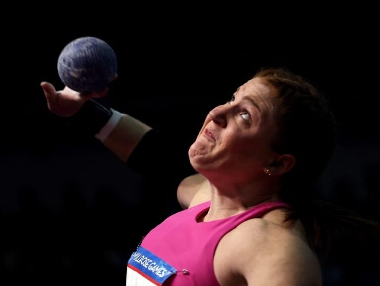 Sarah Mitton lui donne son meilleur coup partout dans le monde ces jours-ci