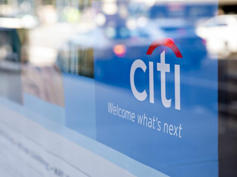 Les stratèges de Citi disent que les commerçants accumulent des paris courts sur les actions