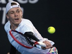 Denis Shapovalov survit à un départ chancelant à l'Open du Mexique