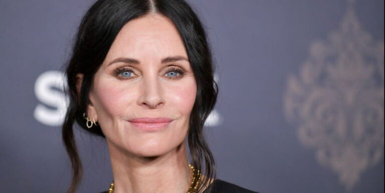 Courteney Cox clarifie les affirmations du prince Harry selon lesquelles il aurait fait des champignons magiques chez elle