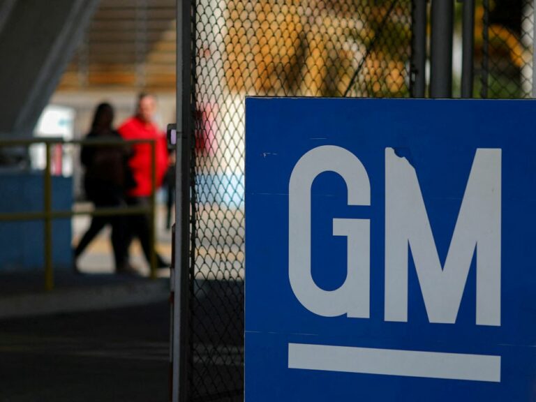 GM supprime des centaines d’emplois pour réduire ses coûts