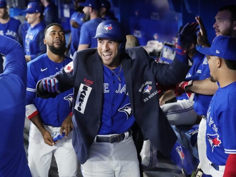 AUCUNE VESTE NÉCESSAIRE : les Blue Jays emballent la veste de course à domicile dans le cadre d’une nouvelle attitude granuleuse