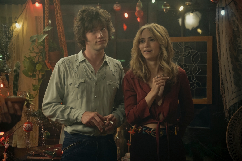 Will Harrison (Graham) de Suki Waterhouse (Karen) dans Daisy Jones & The Six |  Première vidéo