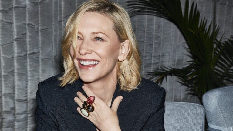 Cate Blanchett parle de 'Tár' et de l'accomplissement de la prophétie des prix de gagner un Oscar tous les neuf ans Les plus populaires doivent être lus Inscrivez-vous aux newsletters Variety
	
	
