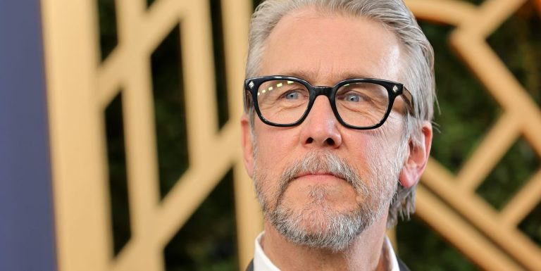 La star de la succession Alan Ruck aligne le prochain rôle de film avant la fin de la série

