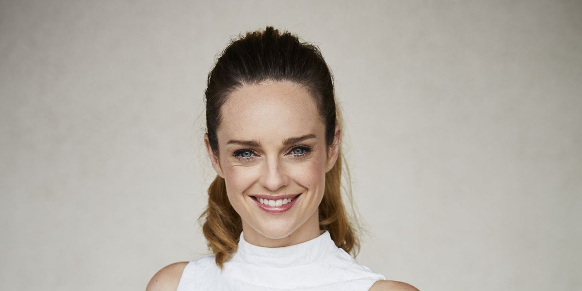 L'ancienne star de Home and Away Penny McNamee revient au savon - mais pas en tant que Tori

