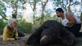 Aaron Holliday et O'Shea Jackson Jr. dans Cocaine Bear.