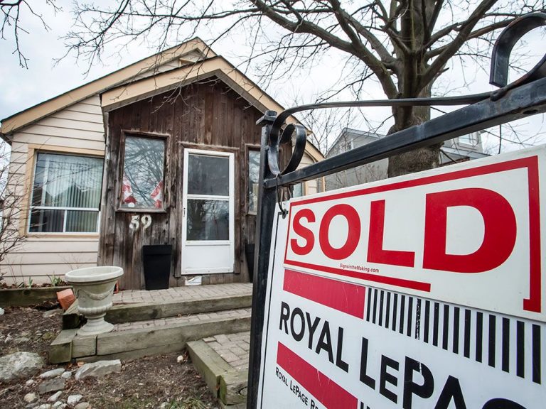 RBC ne voit pas les marchés immobiliers canadiens entrer en « chute libre »