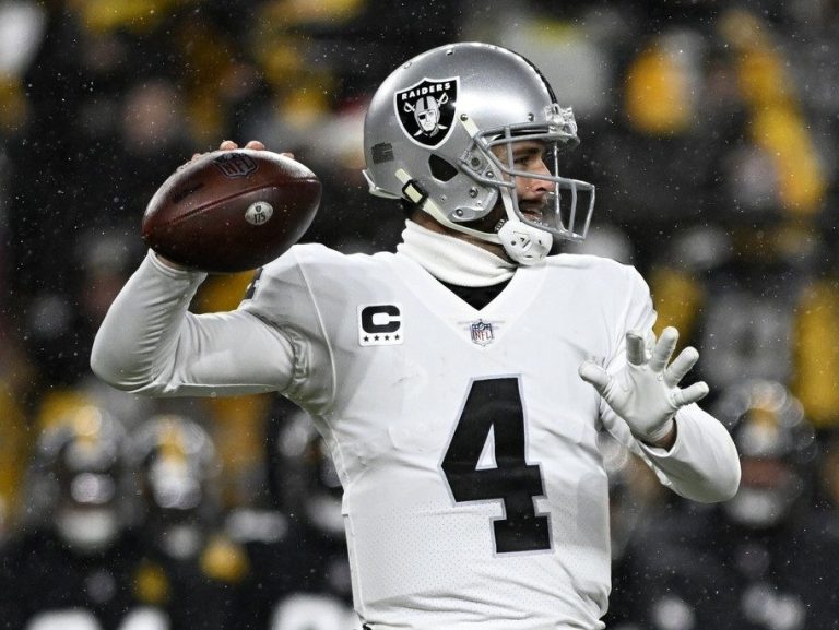 KRYK : Derek Carr choisit la Nouvelle-Orléans et signe pour 150 millions de dollars