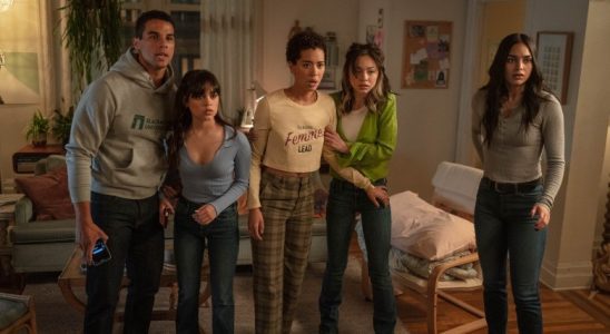 L-r, Mason Gooding (“Chad Meeks-Martin”), Jenna Ortega (“Tara Carpenter”), Jasmin Savoy Brown (“Mindy Meeks-Martin”), Devyn Nekoda (“Anika Kayoko”) and Melissa Barrera (“Sam Carpenter”) star in Paramount Pictures and Spyglass Media Group's "Scream VI."