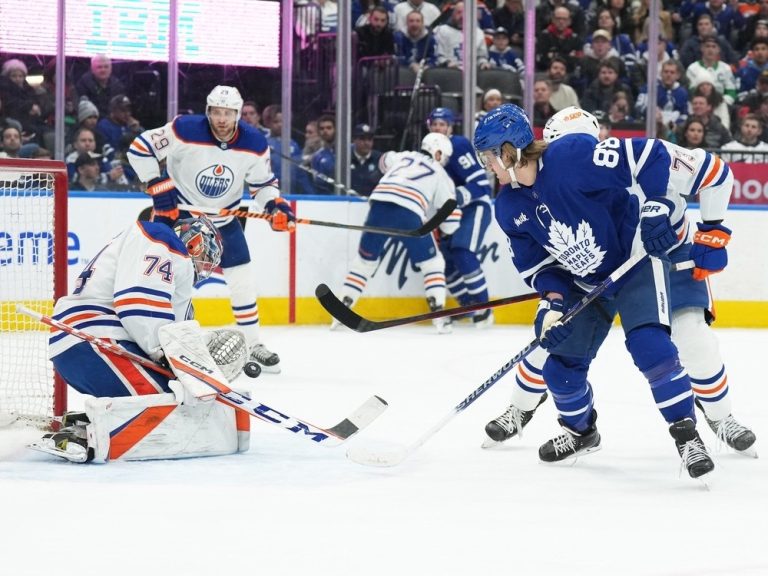 Les Oilers clignent des yeux en premier, fondent dans la confrontation avec les Maple Leafs