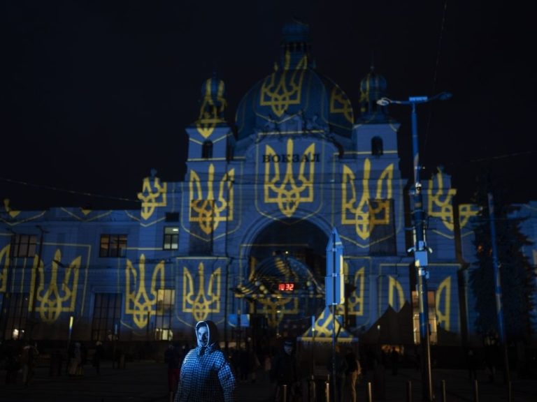 « BIENVENUE À LVIV » : la ville ukrainienne prête à accueillir les « courageux » touristes canadiens