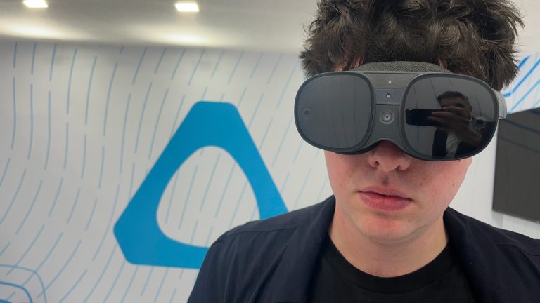 Le HTC Vive XR Elite aide la réalité virtuelle à avoir plus de sens, pour un prix
