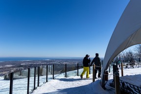 Off Piste Pavilion propose un menu incroyable et des vues inoubliables sur la baie Georgienne au large de l'escarpement du Niagara.  Blue Mountain/photo soumise