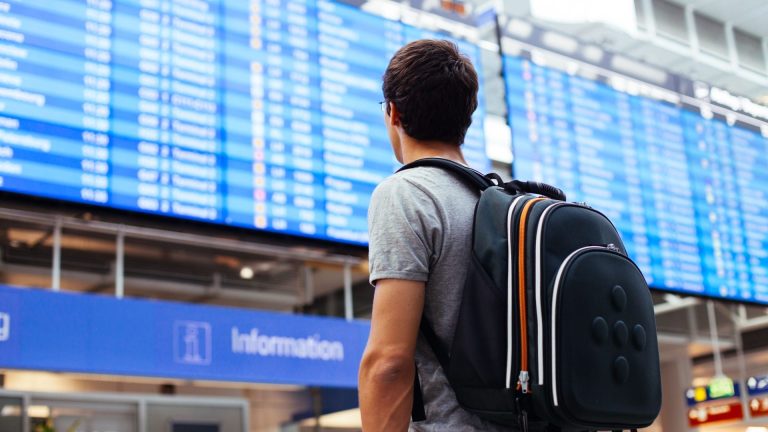 Pourquoi vous devriez apporter une bouteille vide à l’aéroport – LifeSavvy