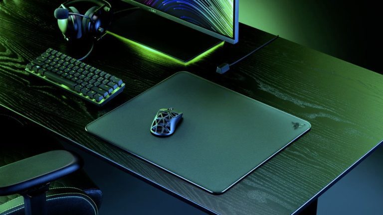 Razer lance l’Atlas, son tout premier tapis de souris en verre