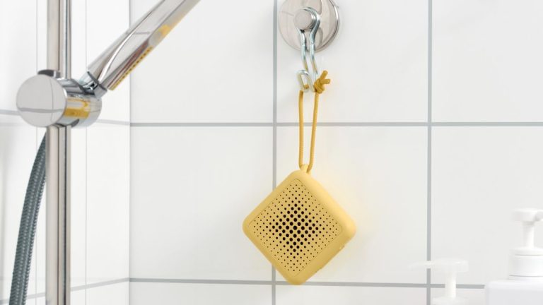 IKEA vient de créer le haut-parleur Bluetooth super bon marché ultime pour les douches épiques