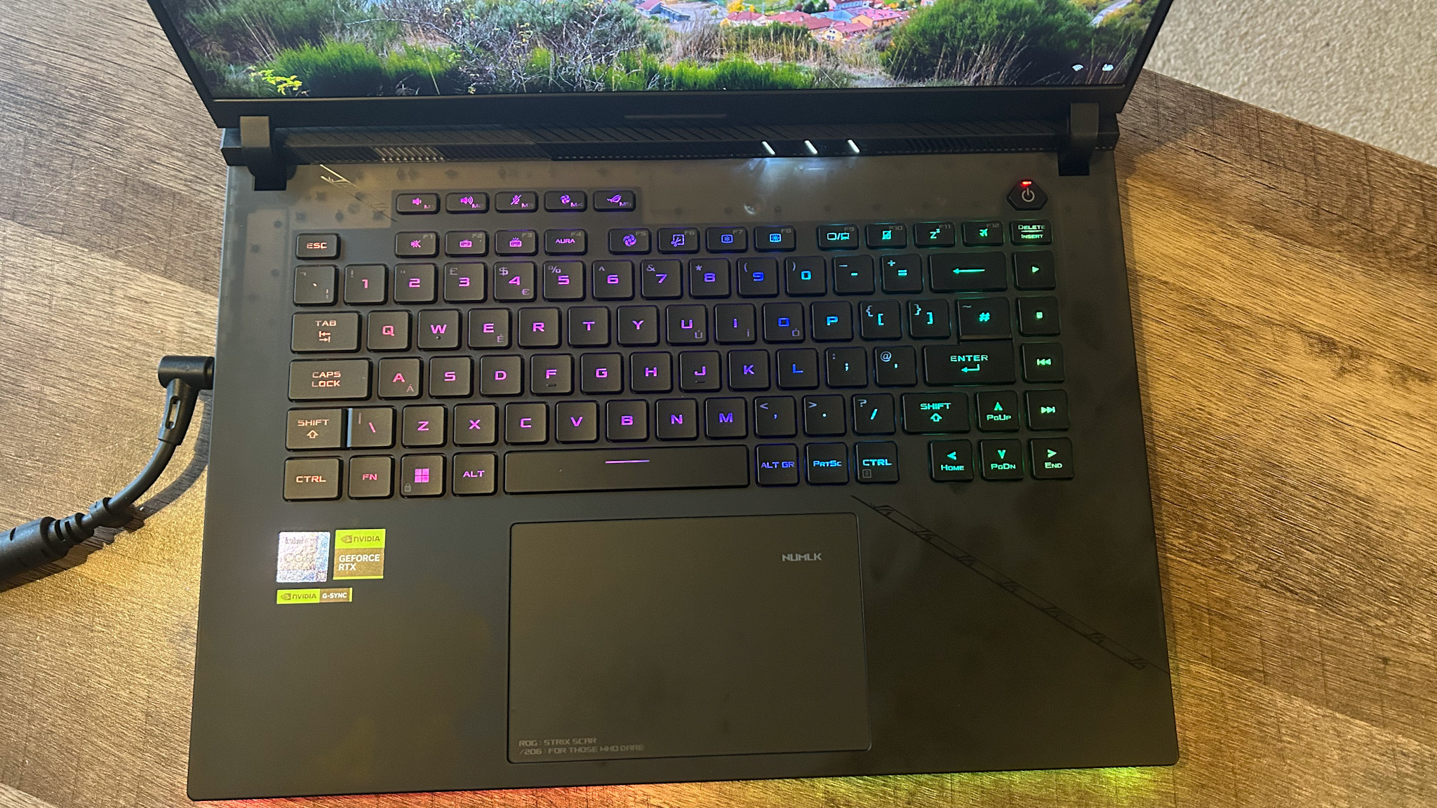 Clavier et trackpad Asus ROG Strix Scar 16