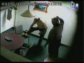 Une vidéo de surveillance policière montrant le regretté Nicolo Rizzuto fourrant de l'argent des patrons de la construction dans ses chaussettes au Consenza Social Club a été diffusée le 26 septembre 2012 lors de la Commission Charbonneau.