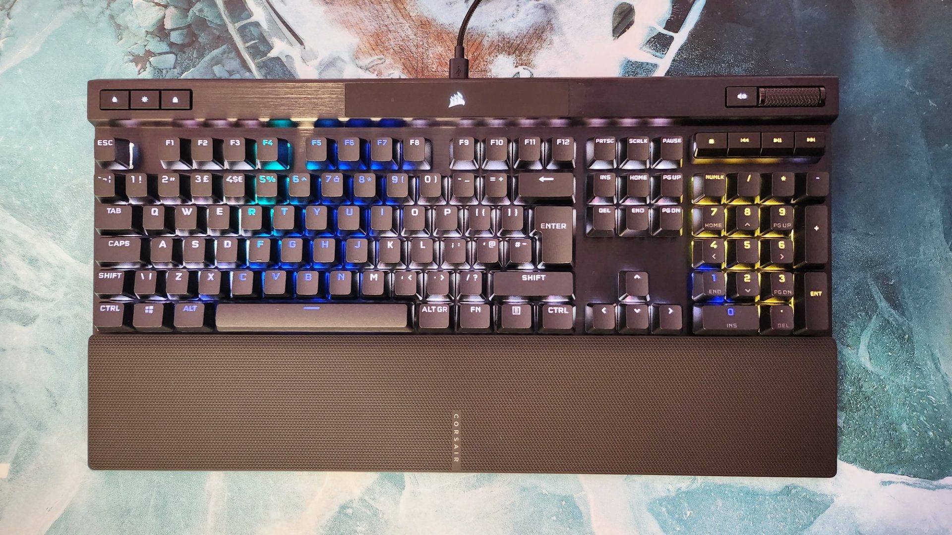 Test du Corsair K70 RGB Pro
