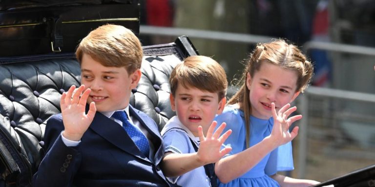 Le prince George, la princesse Charlotte et le prince Louis participeront au cortège du couronnement