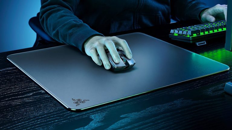 Razer vend maintenant un tapis de souris en verre trempé