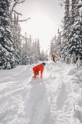 de nombreuses récompenses internationales décernées par des magazines de ski et de voyage de renommée mondiale.  Photo de courtoisie