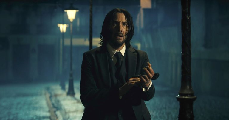 Keanu Reeves 'croit qu'il est John Wick tout en faisant John Wick'
