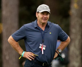 AMOUREUX DE L'AMOUR: Sir Nick Faldo d'Angleterre assiste à une ronde d'entraînement avant le Masters au Augusta National Golf Club le 10 novembre 2020 à Augusta, en Géorgie.  (Photo de Rob Carr/Getty Images)