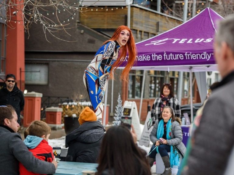 Les drag queens de Calgary prévoient des spectacles éphémères en réponse aux manifestants