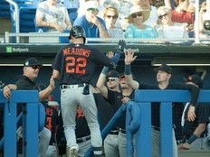 Meadows frappe un circuit de trois points, les Tigers battent les Blue Jays