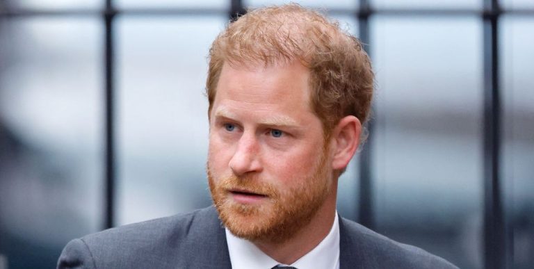 Le prince Harry accuse l’institution royale de lui avoir «retenu des informations» dans une affaire de piratage téléphonique