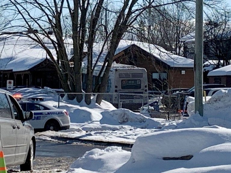 Plus de temps demandé pour évaluer un chauffeur d’autobus de Laval accusé dans un accident mortel en garderie