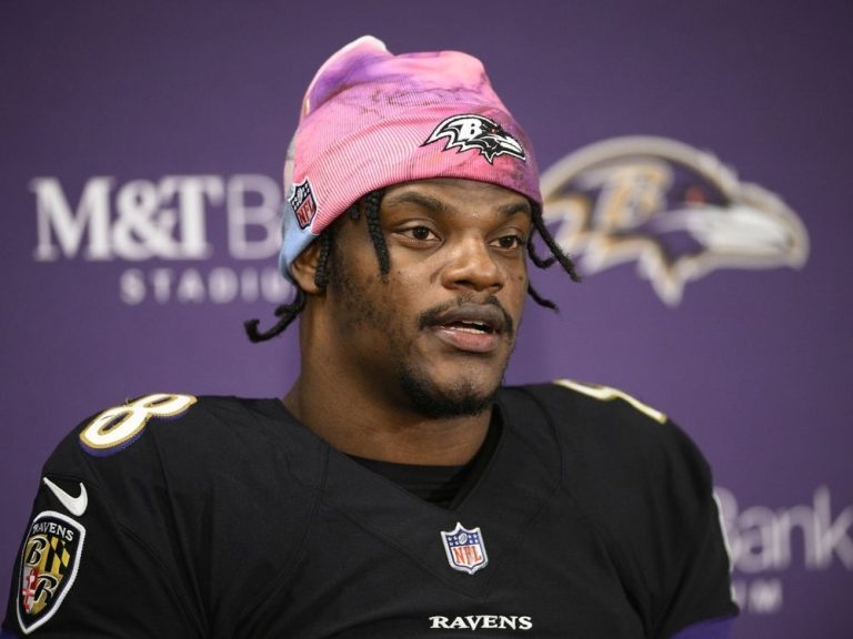 Lamar Jackson dit qu’il a demandé un échange aux Ravens