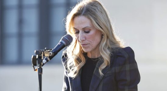 Sheryl Crow, Margo Price chantent à la veillée aux chandelles pour les victimes de la fusillade à l'école de Nashville Les plus populaires doivent être lus Inscrivez-vous aux bulletins d'information variés Plus de nos marques