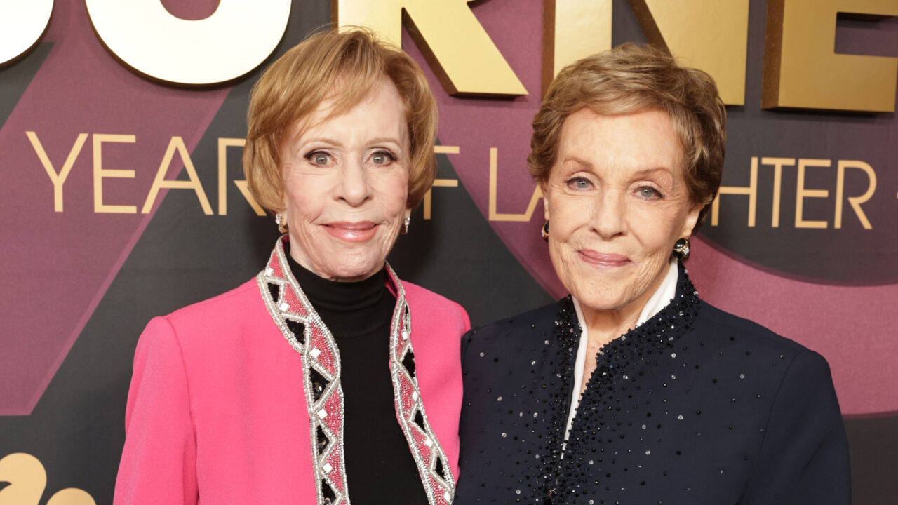 Carol-andCAROL BURNETT : 90 ANS DE RIRE + D'AMOUR, Carol Burnett, Julie Andrews