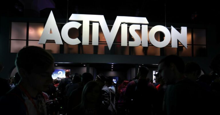 Activision accusé d’avoir licencié illégalement des testeurs de jeux qui s’opposaient à un retour au pouvoir