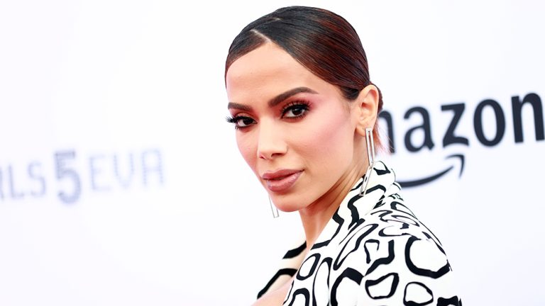 Anitta évents à propos de Rift avec Warner Records dans des messages sociaux en colère : "Ils étaient censés promouvoir ma musique" Les plus populaires doivent être lus Inscrivez-vous aux newsletters Variety
	
	
