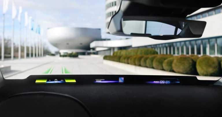 BMW annonce un écran « Panoramic Vision »