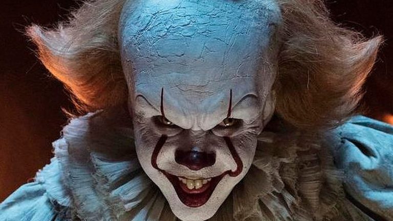 Bill Skarsgård ne reviendra pas en tant que série préquelle Pennywise For It, mais cela pourrait être une bonne chose
