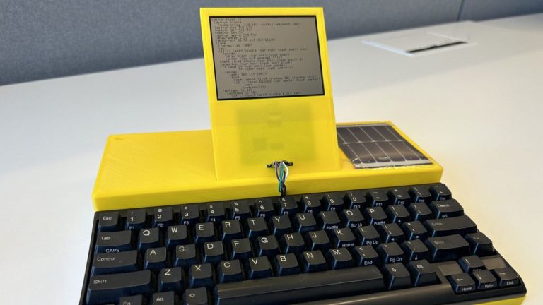 Cet "ordinateur portable" a une autonomie de deux ans, mais nous ne savons pas s'il fonctionne bien avec Cyberpunk
