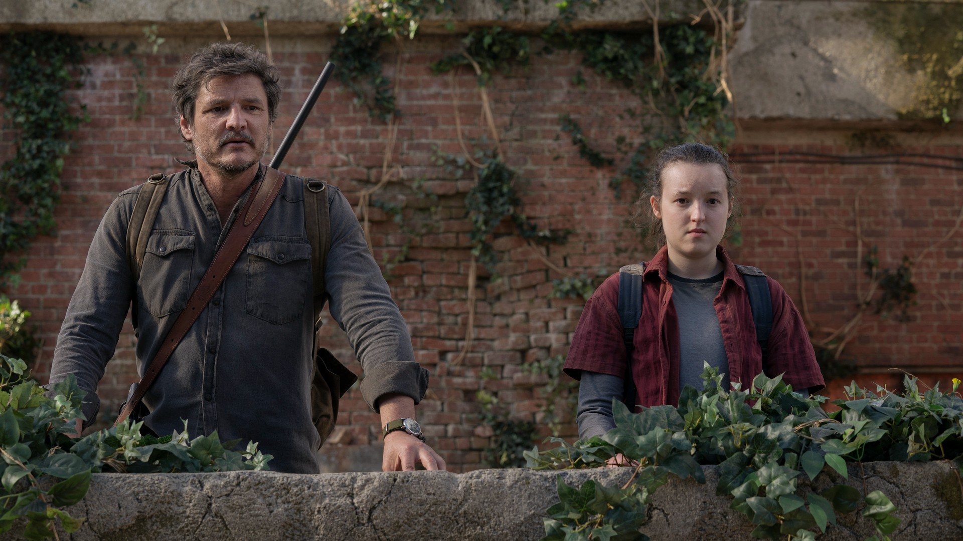 Pedro Pascal comme Joel et Bella Ramsey comme Ellie dans The Last of Us