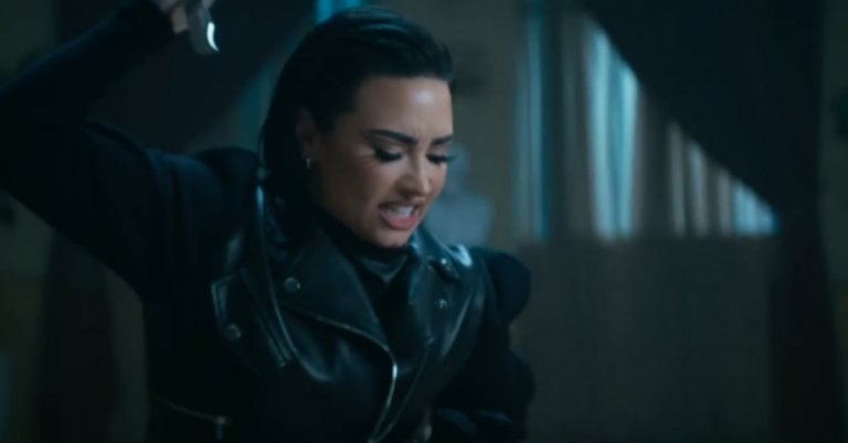 Demi Lovato affronte Ghostface dans le clip de Scream 6
